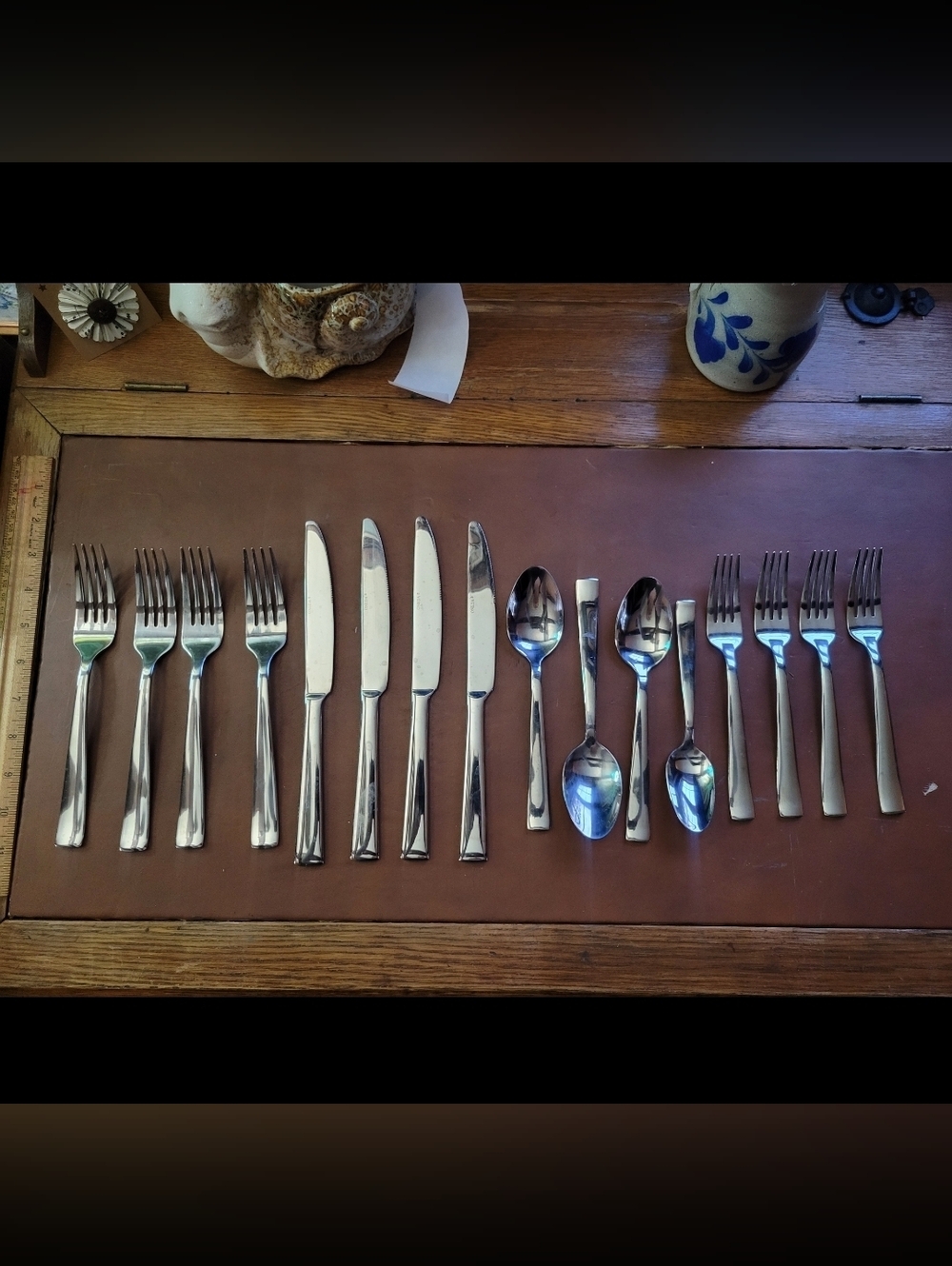 16 PIECE SET OF~~ONEIDA CHINA STAINLESS STEEL FLATWARE SET!!